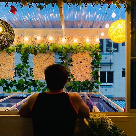 Co.Living Hostel Bandar Seri Begawan Eksteriør bilde