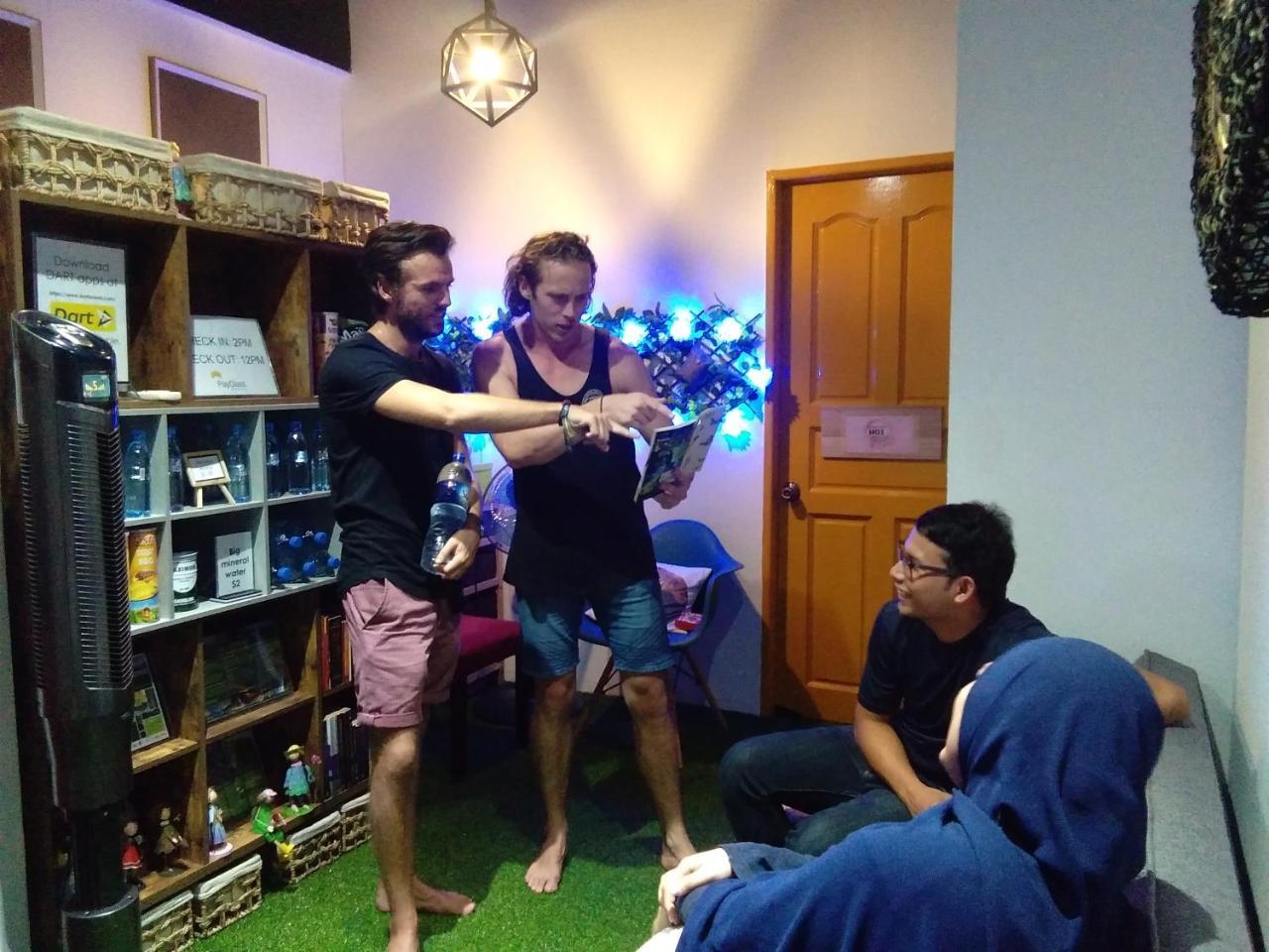 Co.Living Hostel Bandar Seri Begawan Eksteriør bilde