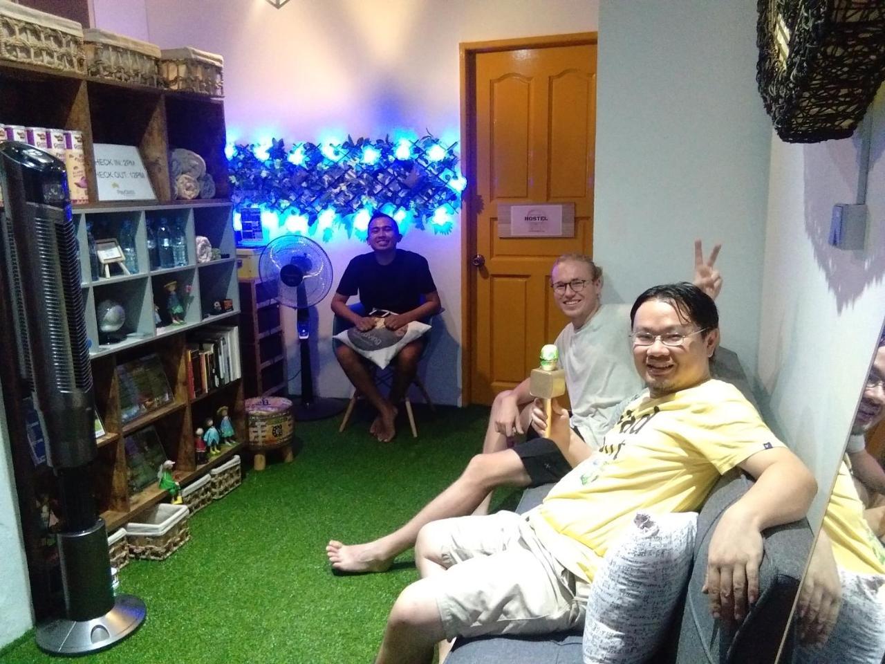 Co.Living Hostel Bandar Seri Begawan Eksteriør bilde