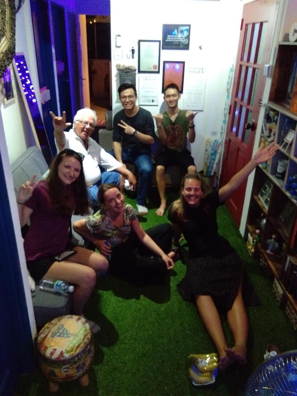Co.Living Hostel Bandar Seri Begawan Eksteriør bilde